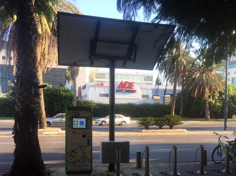 תלת